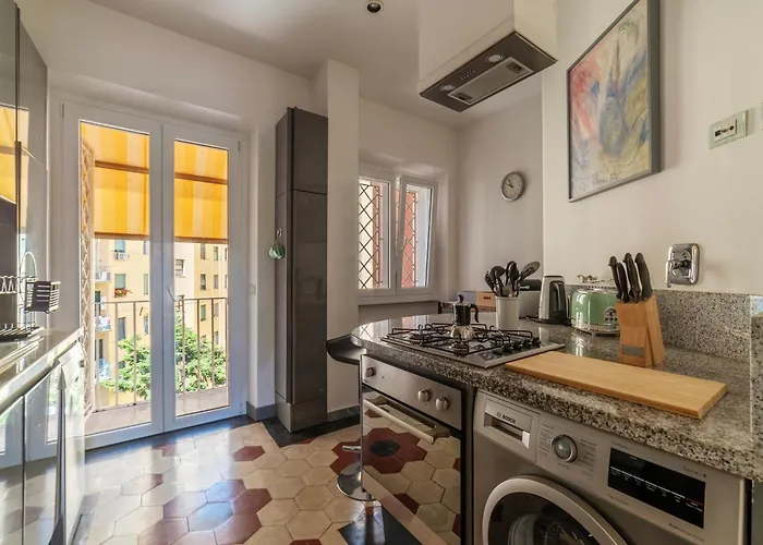 Apartment In The Shadow Of The Olympic Stadium *